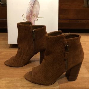 Jessica Simpson ‘Keris’ peep toe booties